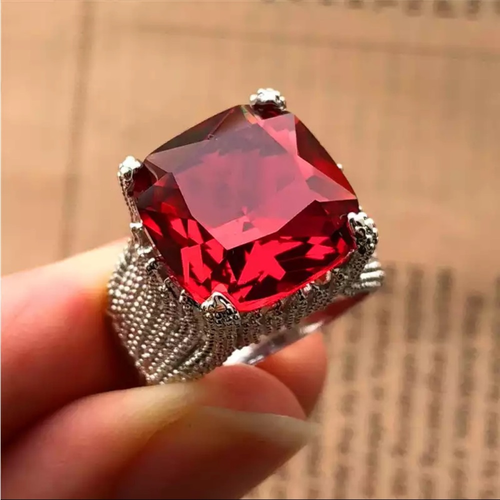 New Women’s 925 Silver Luxury Ruby Ring - Picture 3 of 3